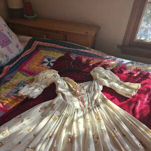 LACEMADE NWT ROSES SMILE ll CORSET DRESS STUNNING SIZE SMALL